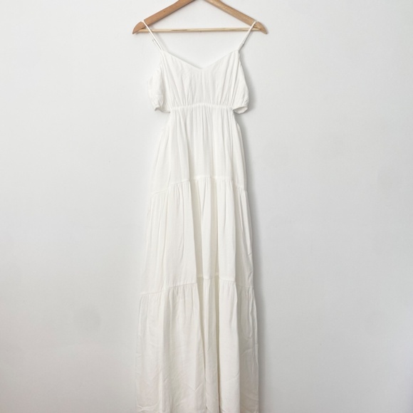 And now this cut out maxi dress - Picture 4 of 6